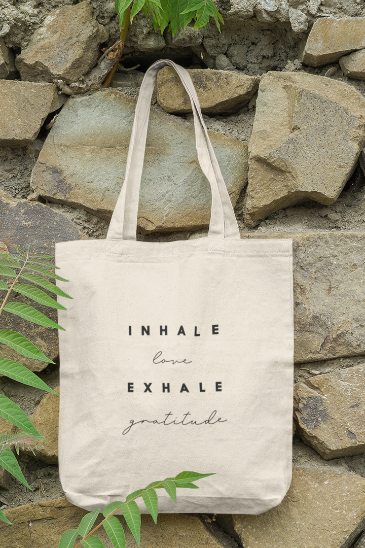 Mockup Tote Bag mit Motiv INHALE EXHALE